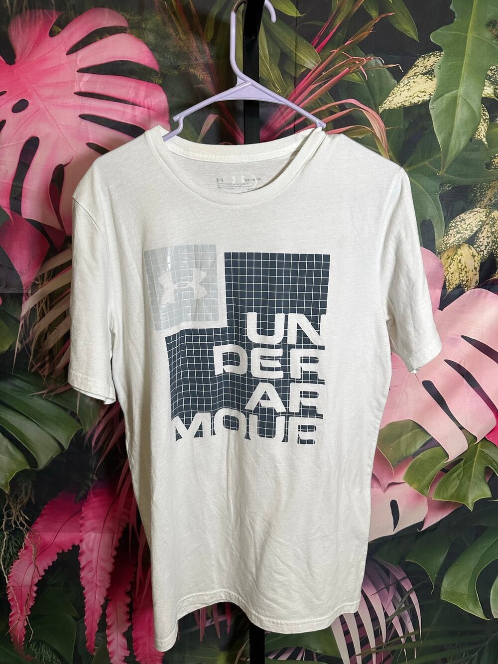 Under armour White short sleeve t-shirt size M